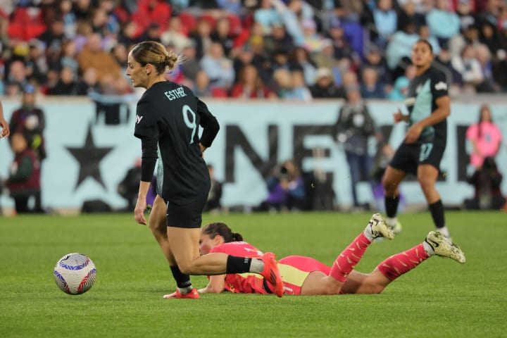 Unmetered NWSL Playoffs (QF): Gotham FC vs Portland Thorns - 11.10.24 Photography